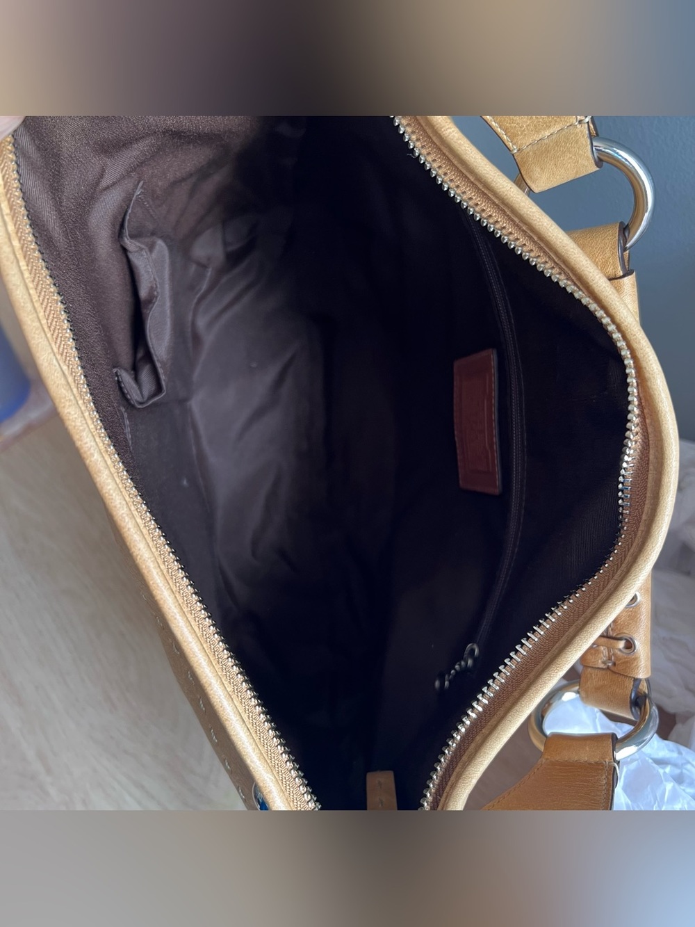 Coach Soho Handbag Large Camel Tan Leather Grommet Studded Shoulder Hobo F10932 - Picture 7 of 8